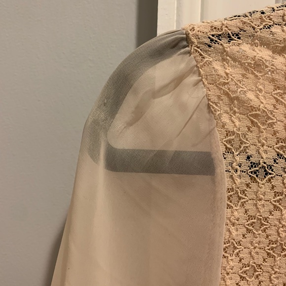 Free People long sleeve cream blouse. - Picture 4 of 4